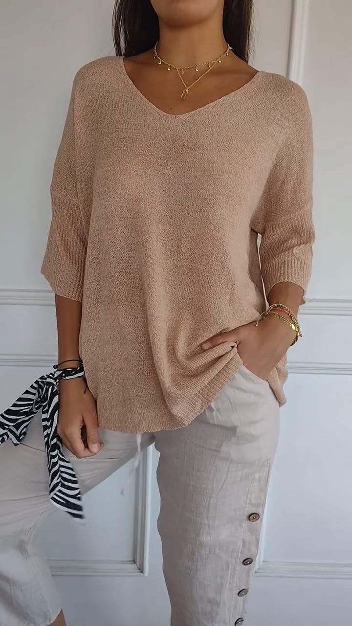 Anna - Knitted top with V-neck