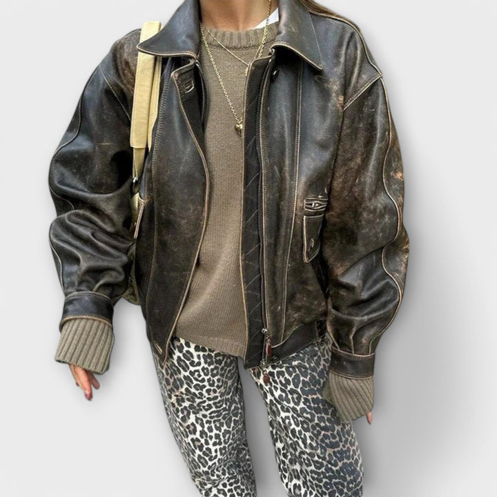 Chandra - Vintage Jeans with Leopard Print