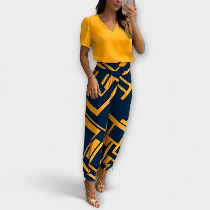 Irmelin – Elegant Set with Top and Trousers