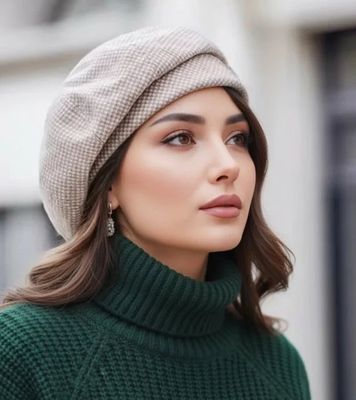 Amelia - The Timeless Elegance of the Parisian Beret
